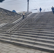 Ремонт многострадальной лестницы на Речном подошёл к концу