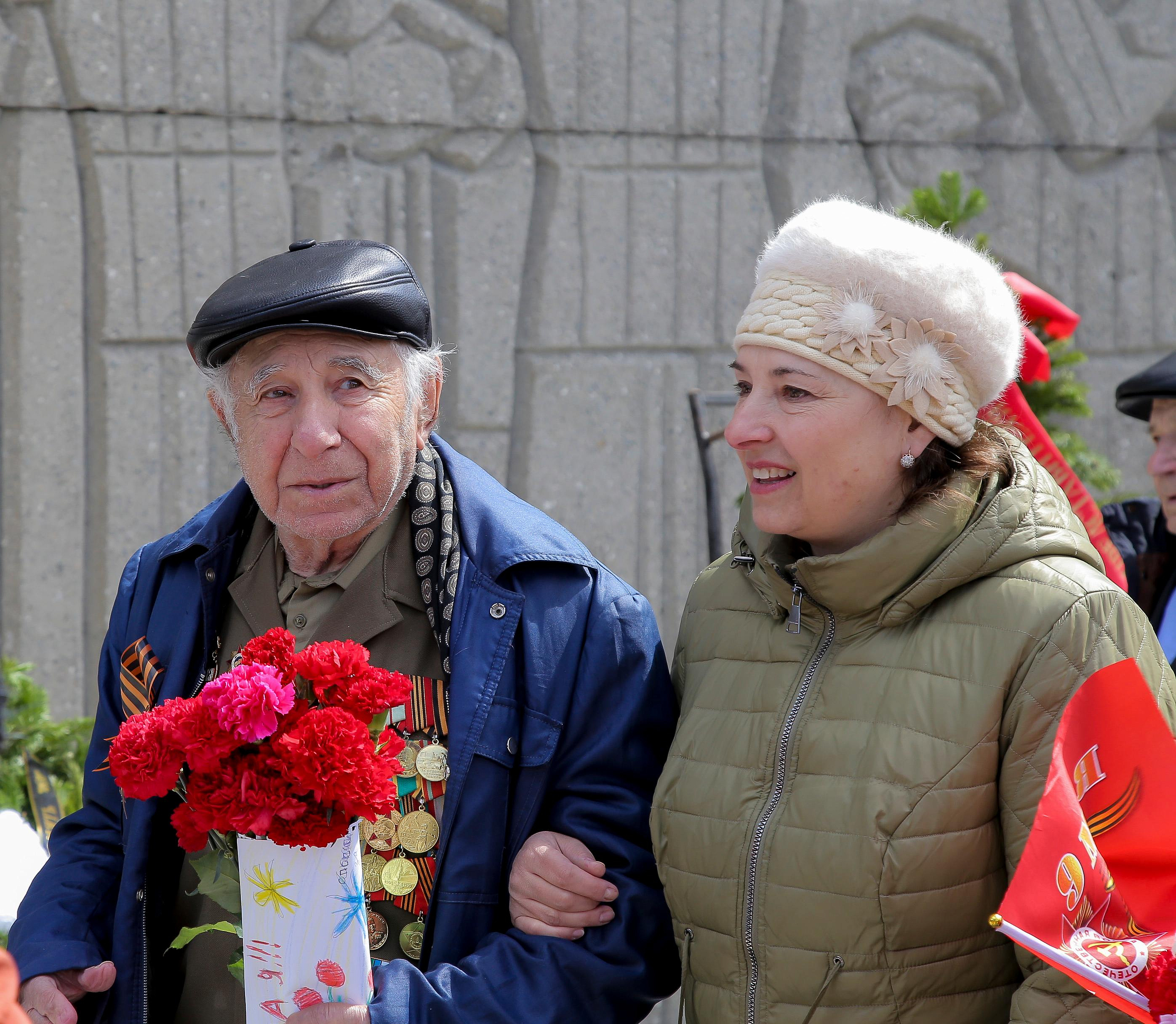 Ко Дню Победы во дворах откроют полевые кухни и сделают бумажных голубей