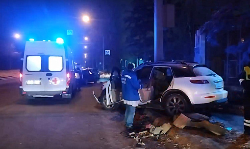 Пассажир «Инфинити» погиб в ДТП на улице Петухова в Новосибирске